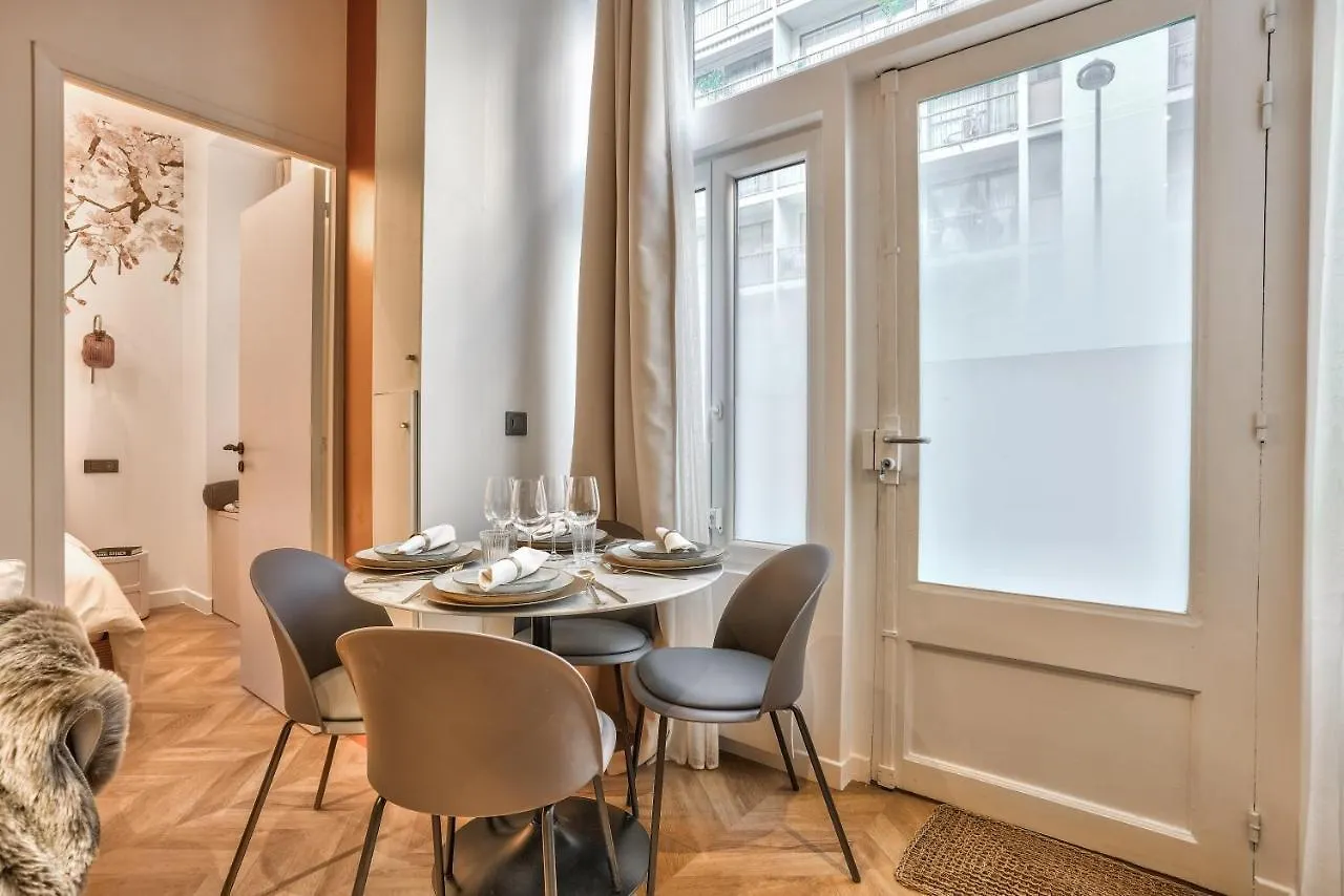 New Eiffel Tour ! Splendid In The Heart Of Lägenhet